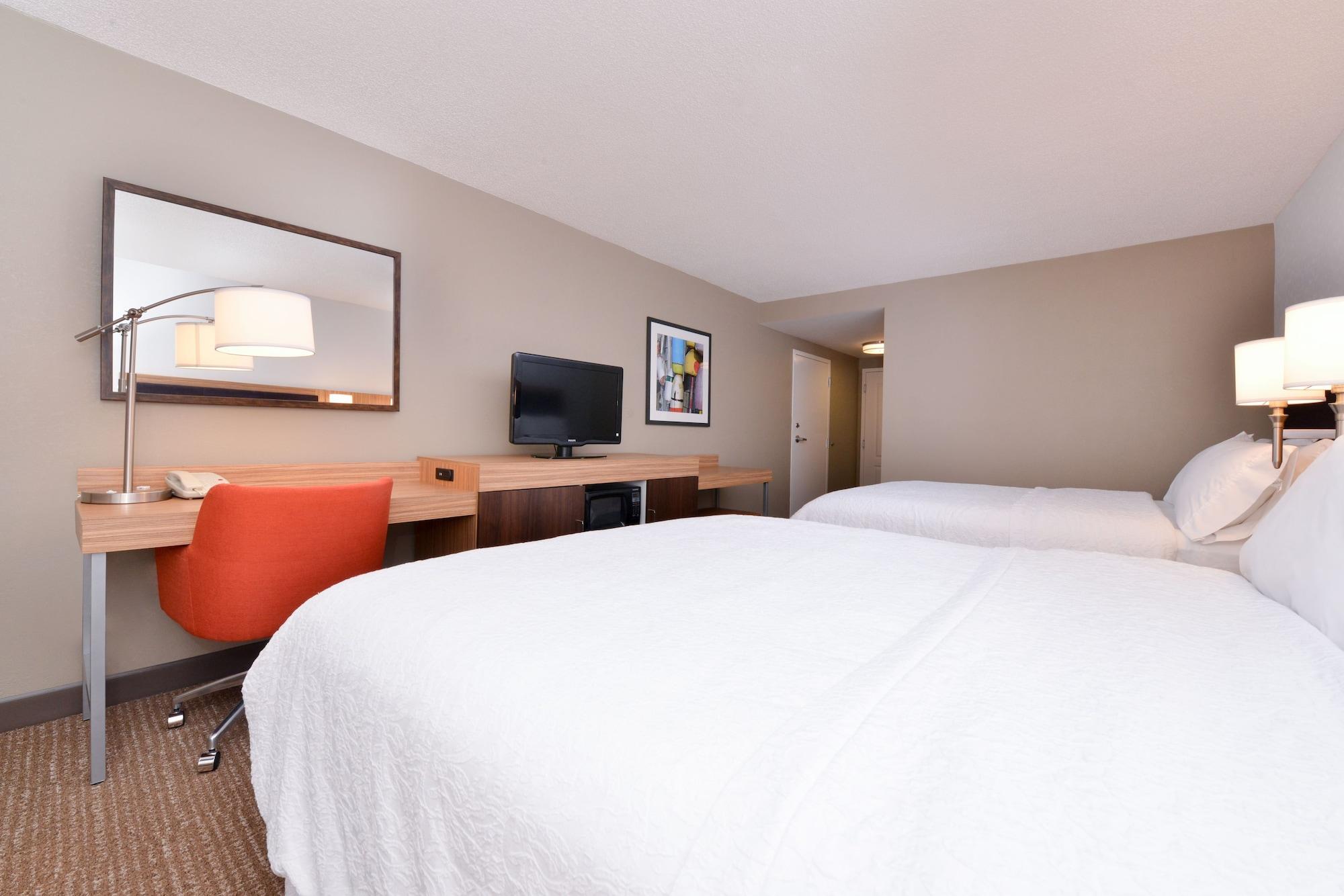 Hampton Inn & Suites By Hilton Plymouth Exterior photo