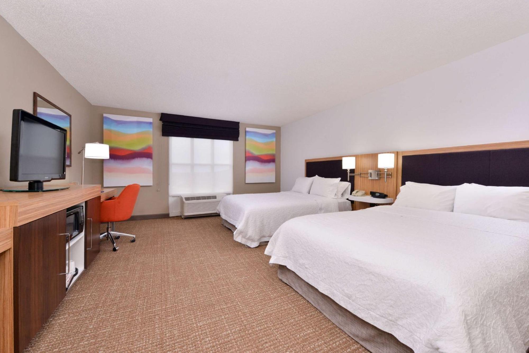 Hampton Inn & Suites By Hilton Plymouth Exterior photo