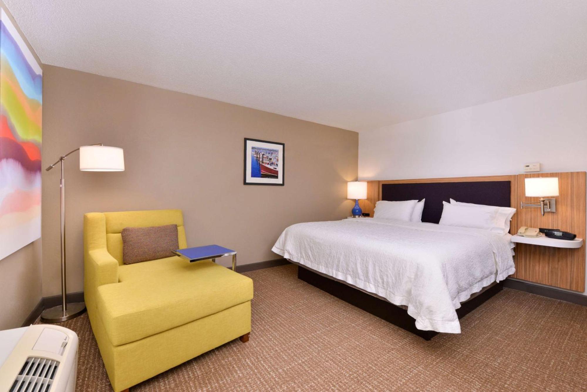 Hampton Inn & Suites By Hilton Plymouth Exterior photo