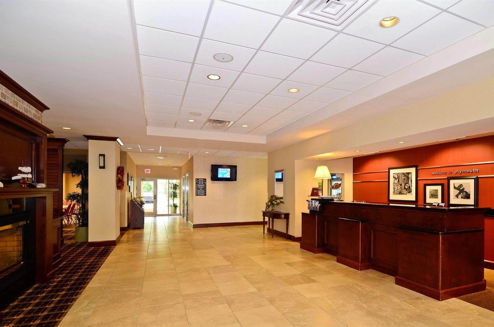Hampton Inn & Suites By Hilton Plymouth Exterior photo